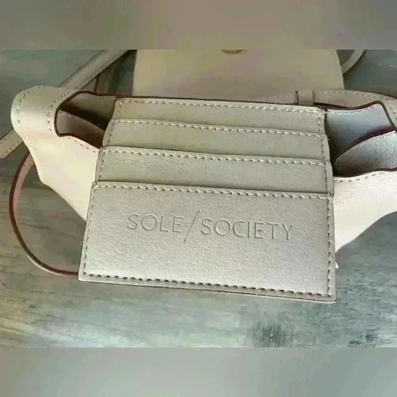 Sole Society Vegan Leather Crossbody Beige Purse With Card Slots Bag - Picture 3 of 6